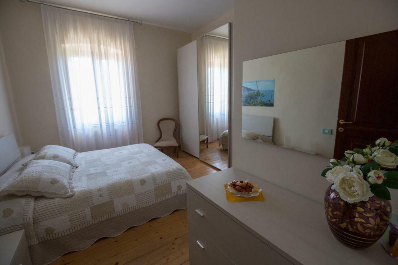 Tre Pini Apartment Ла-Спеція Екстер'єр фото